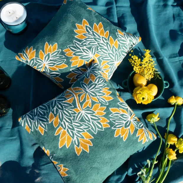 Coussin brodé Joséphine